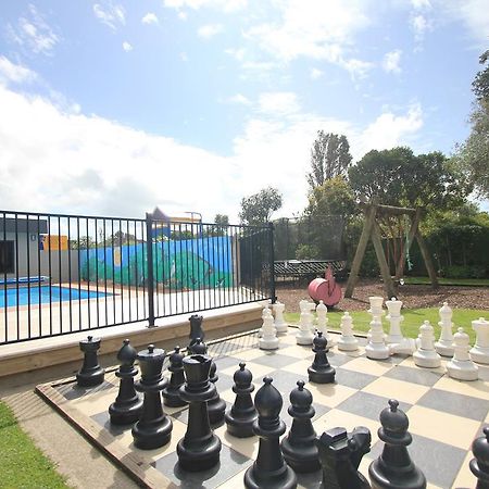 New Plymouth Top 10 Holiday Park Esterno foto