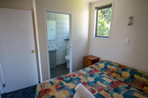 New Plymouth Top 10 Holiday Park Esterno foto