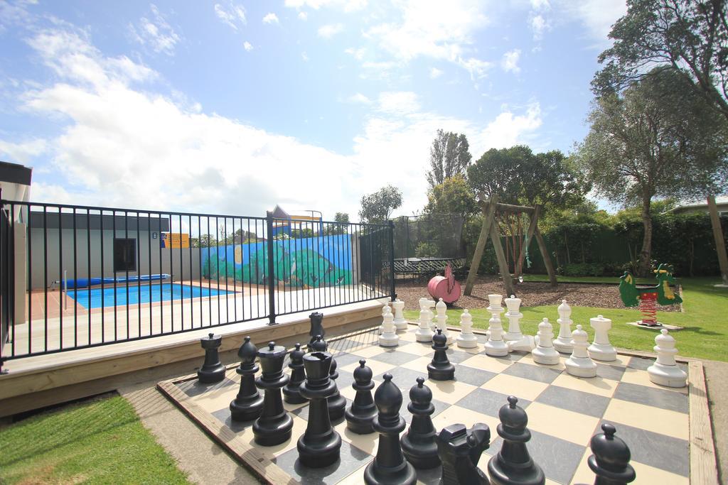 New Plymouth Top 10 Holiday Park Esterno foto