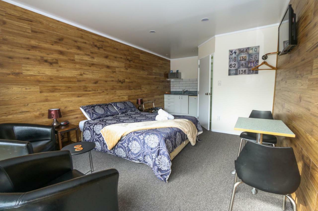 New Plymouth Top 10 Holiday Park Esterno foto